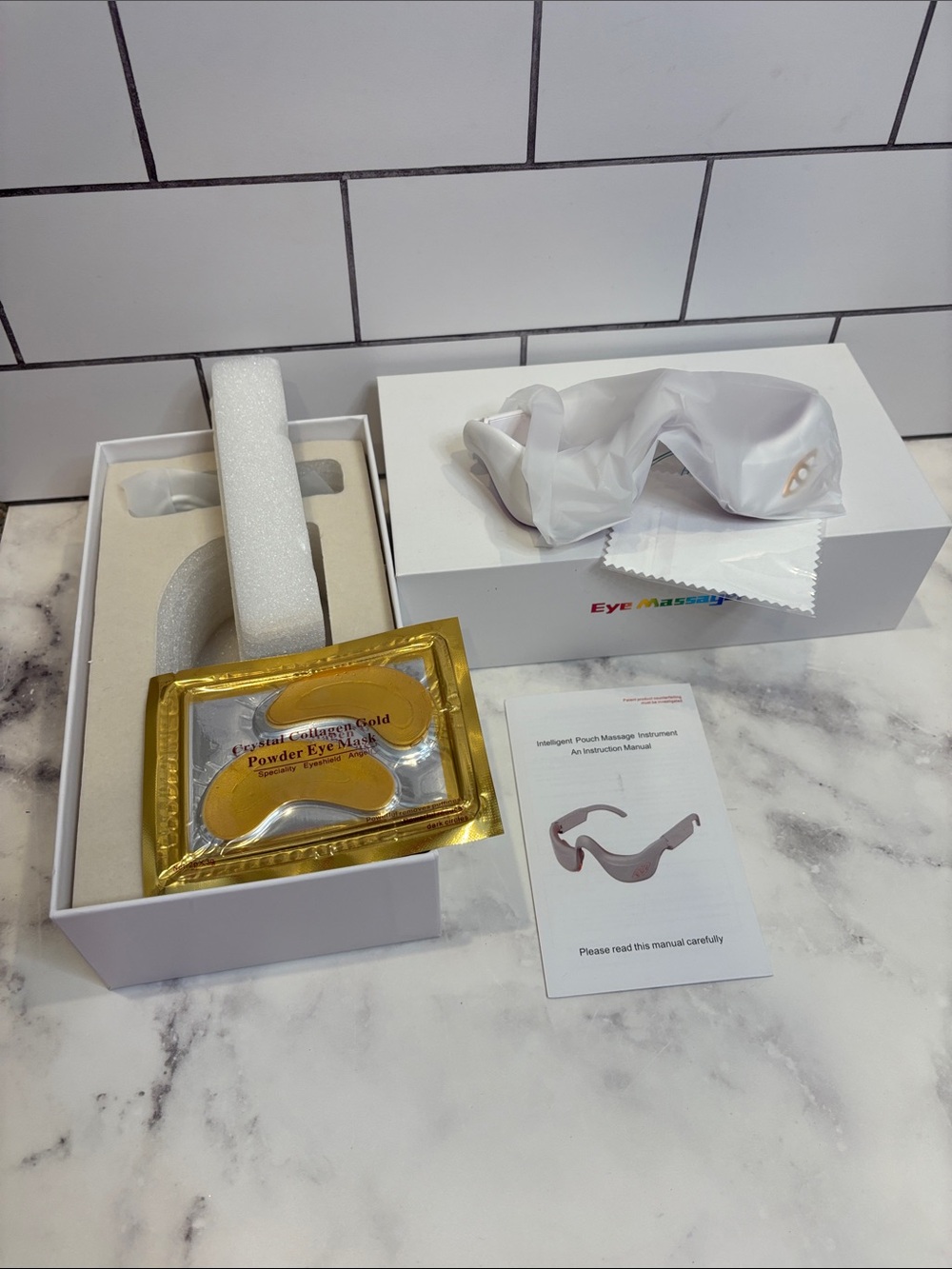 Sharper Image White Eye Massager with Gold Hydrogel Pads